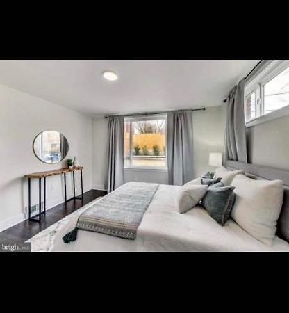 Lovely 1-Bedroom Rental Unit With Free Parking Washington Bagian luar foto